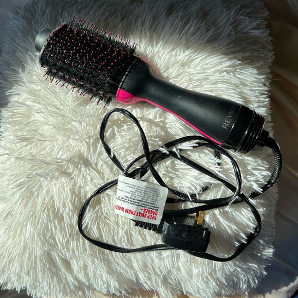 REVLON Hair Dryer Brush - Picture 1 of 2